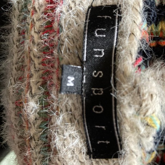 Sweater - Picture 5 of 6